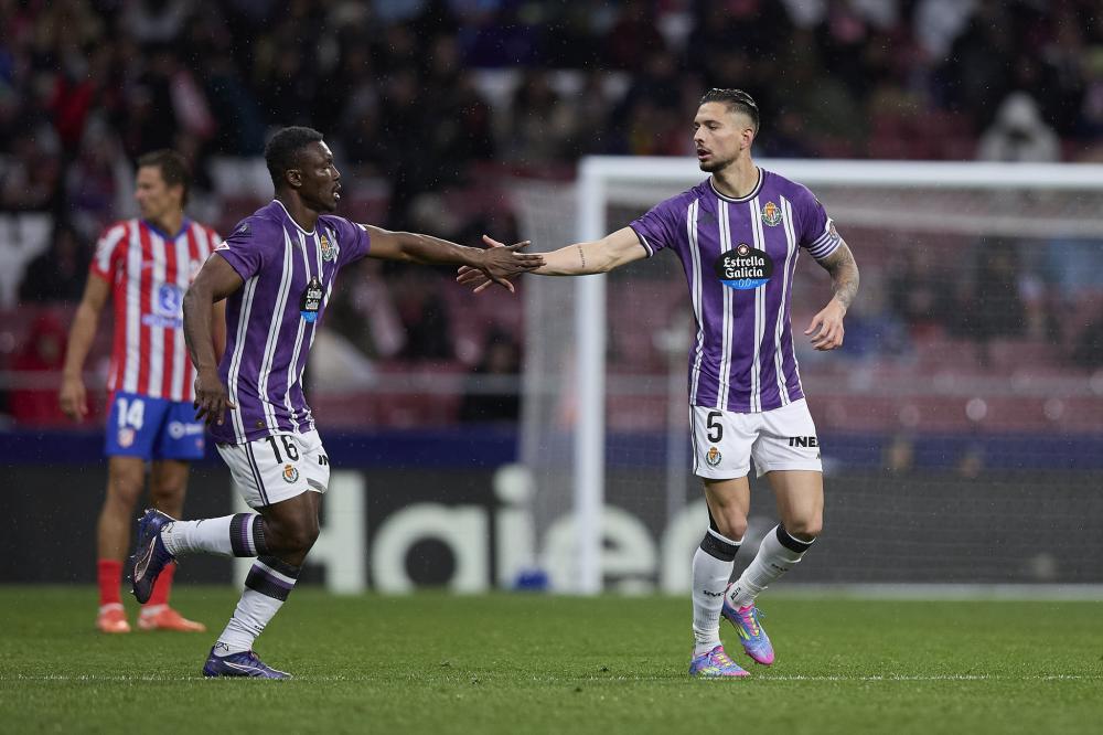 记者：技术分析贾汉亚尔、医务主管莱斯利加入海港工作团队.